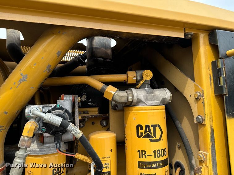 image for item DX1119 2006 Caterpillar 12H motor grader