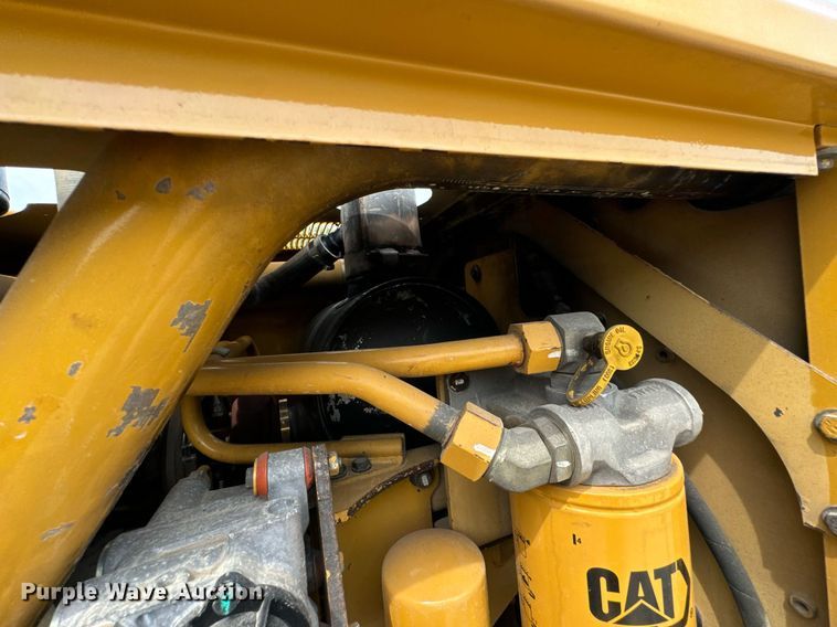 image for item DX1119 2006 Caterpillar 12H motor grader