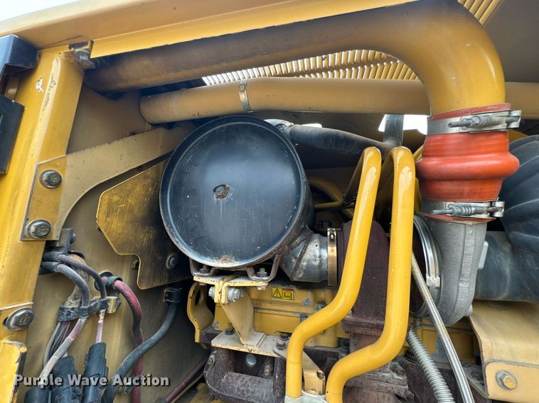 image for item DX1119 2006 Caterpillar 12H motor grader