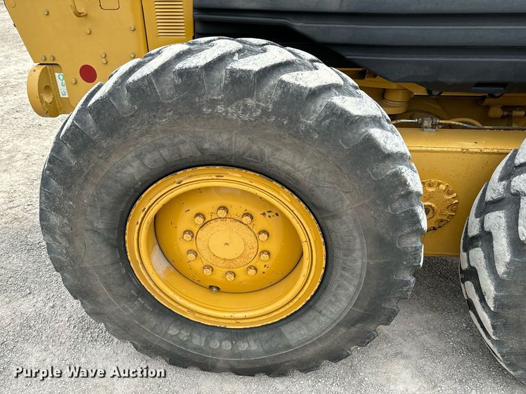 image for item DX1119 2006 Caterpillar 12H motor grader