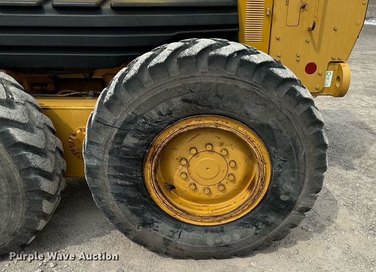 image for item DX1119 2006 Caterpillar 12H motor grader