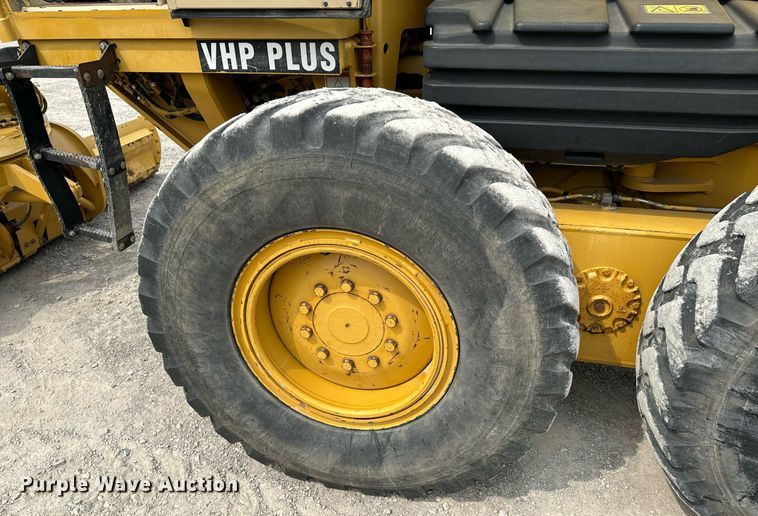 image for item DX1119 2006 Caterpillar 12H motor grader