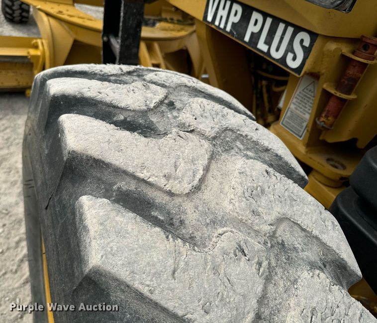 image for item DX1119 2006 Caterpillar 12H motor grader