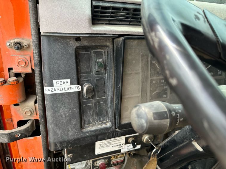 image for item DX1120 1996 International  4900 dump truck