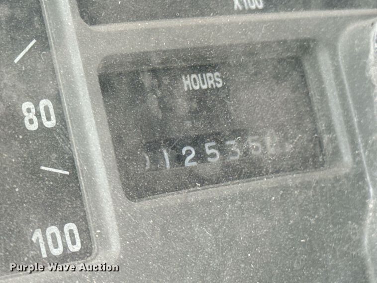 image for item DX1120 1996 International  4900 dump truck