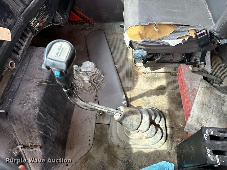 image for item DX1120 1996 International  4900 dump truck