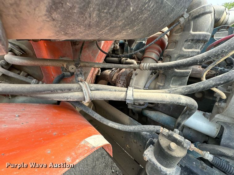 image for item DX1120 1996 International  4900 dump truck