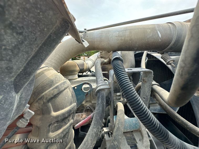 image for item DX1120 1996 International  4900 dump truck