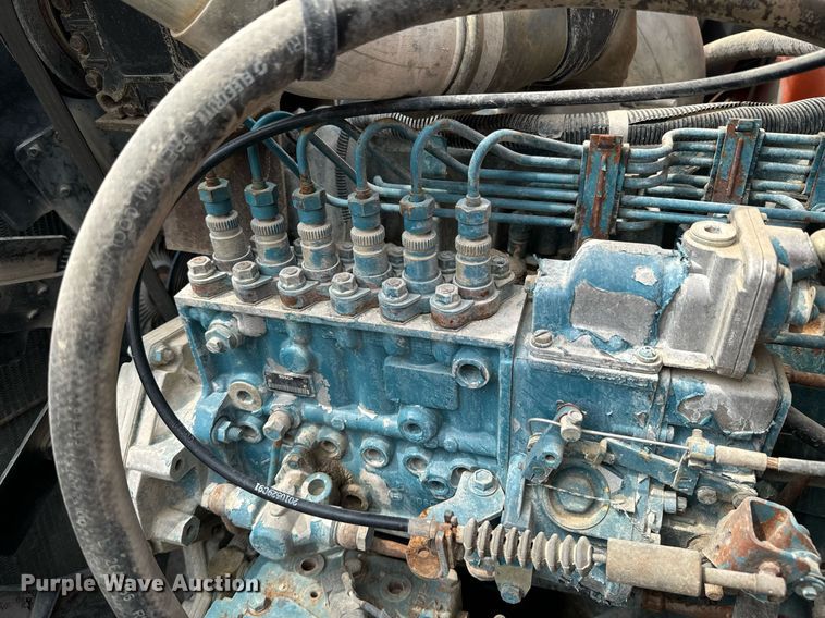 image for item DX1120 1996 International  4900 dump truck