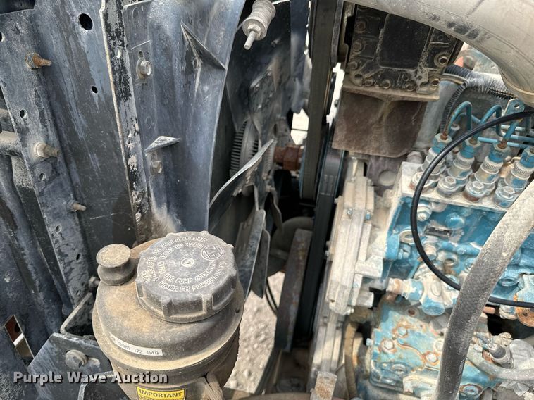 image for item DX1120 1996 International  4900 dump truck