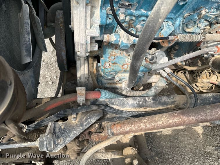 image for item DX1120 1996 International  4900 dump truck