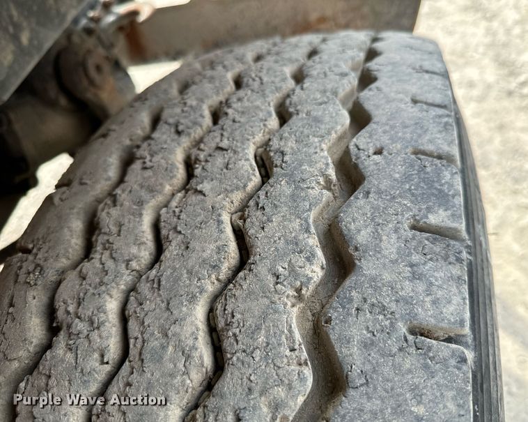 image for item DX1120 1996 International  4900 dump truck