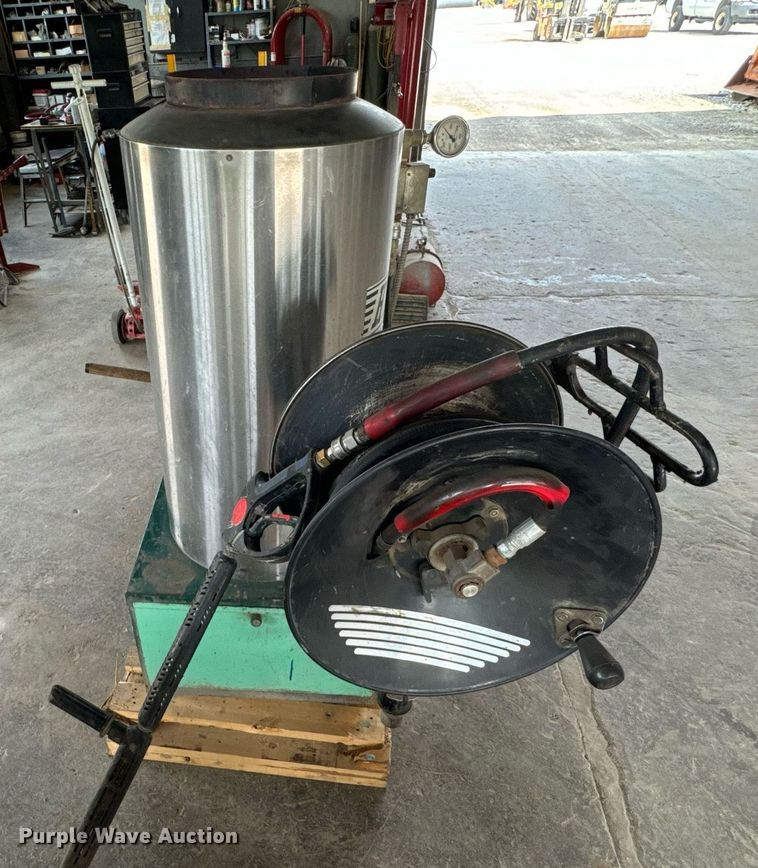 image for item DX1121 Hy-Flo 5181A  pressure washer