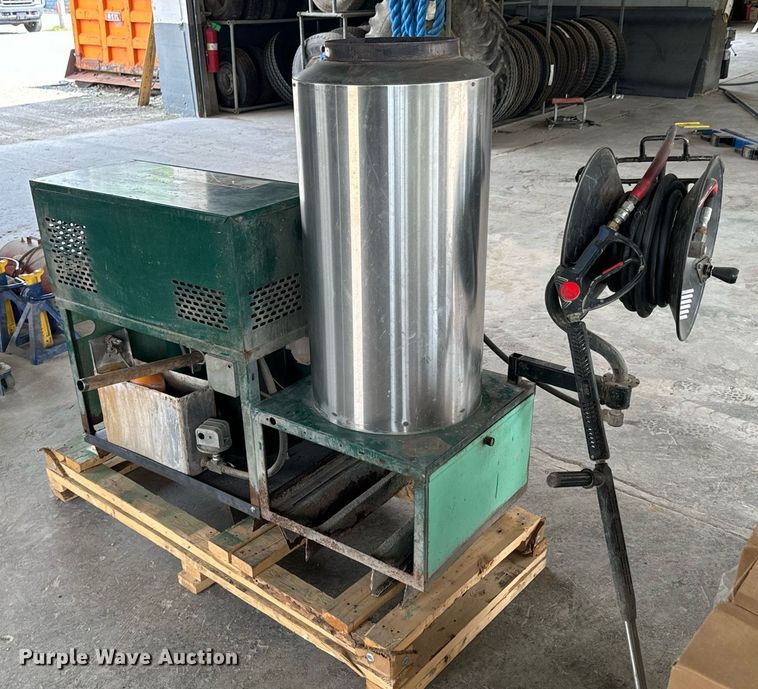 image for item DX1121 Hy-Flo 5181A  pressure washer