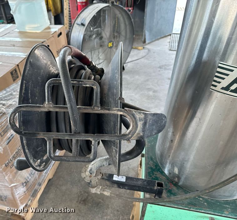 image for item DX1121 Hy-Flo 5181A  pressure washer