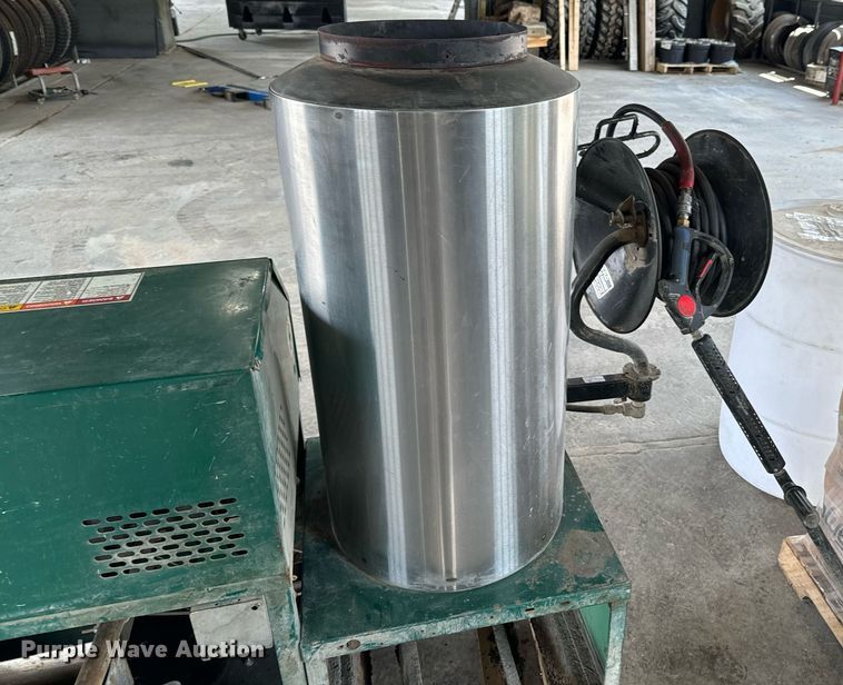 image for item DX1121 Hy-Flo 5181A  pressure washer