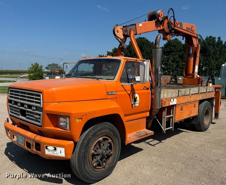 image for item EE7501 1984 Ford K708 crane truck