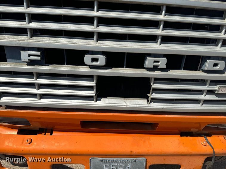 image for item EE7501 1984 Ford K708 crane truck