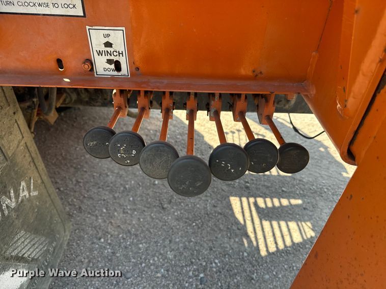 image for item EE7501 1984 Ford K708 crane truck