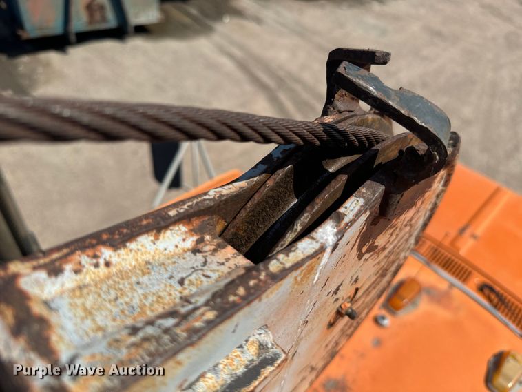 image for item EE7501 1984 Ford K708 crane truck