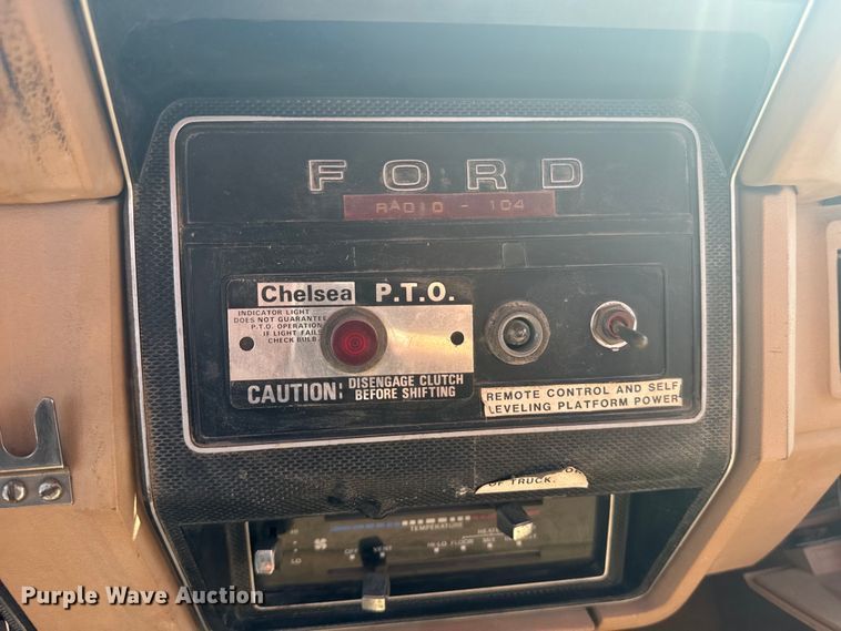 image for item EE7501 1984 Ford K708 crane truck