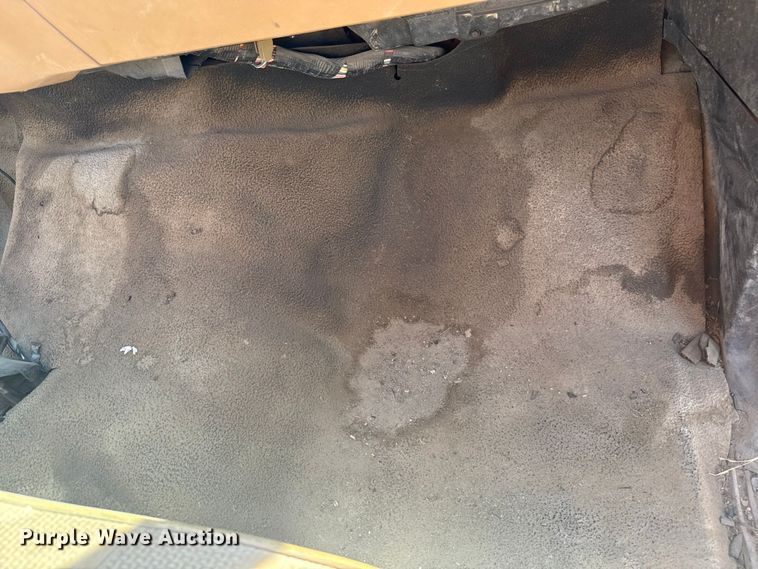 image for item EE7501 1984 Ford K708 crane truck