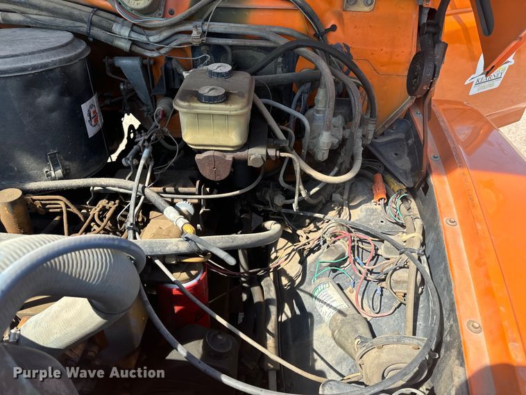 image for item EE7501 1984 Ford K708 crane truck