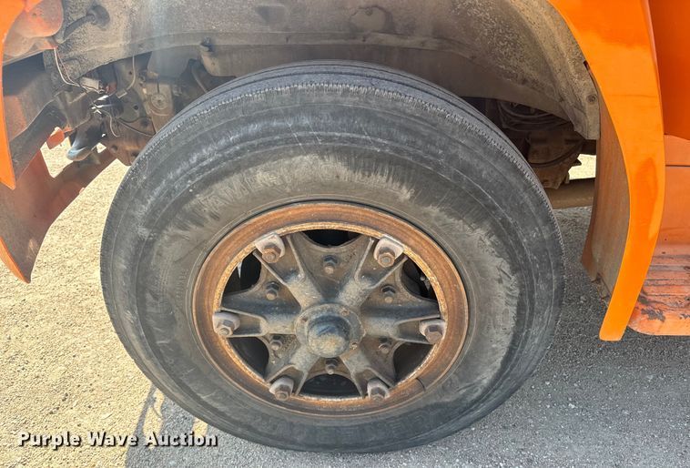 image for item EE7501 1984 Ford K708 crane truck