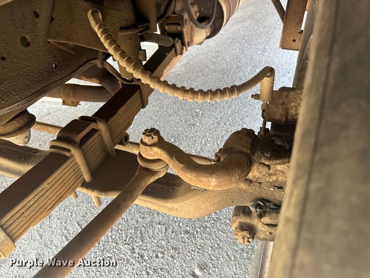 image for item EE7501 1984 Ford K708 crane truck