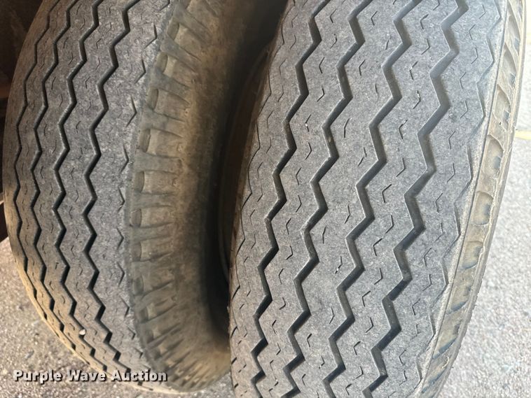 image for item EE7501 1984 Ford K708 crane truck