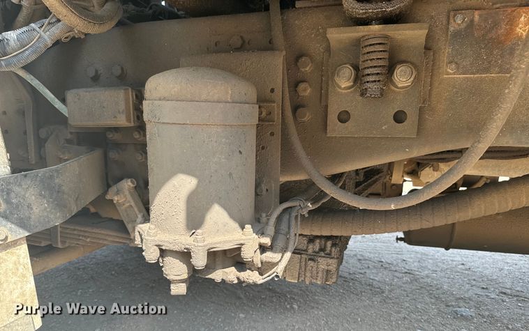 image for item EE7502 2001 Volvo WX64 refuse truck