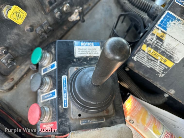 image for item EE7502 2001 Volvo WX64 refuse truck