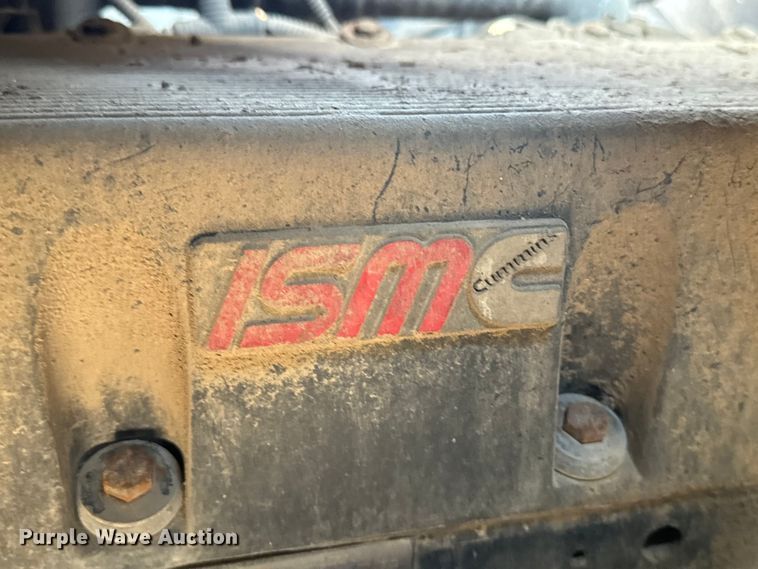 image for item EE7502 2001 Volvo WX64 refuse truck