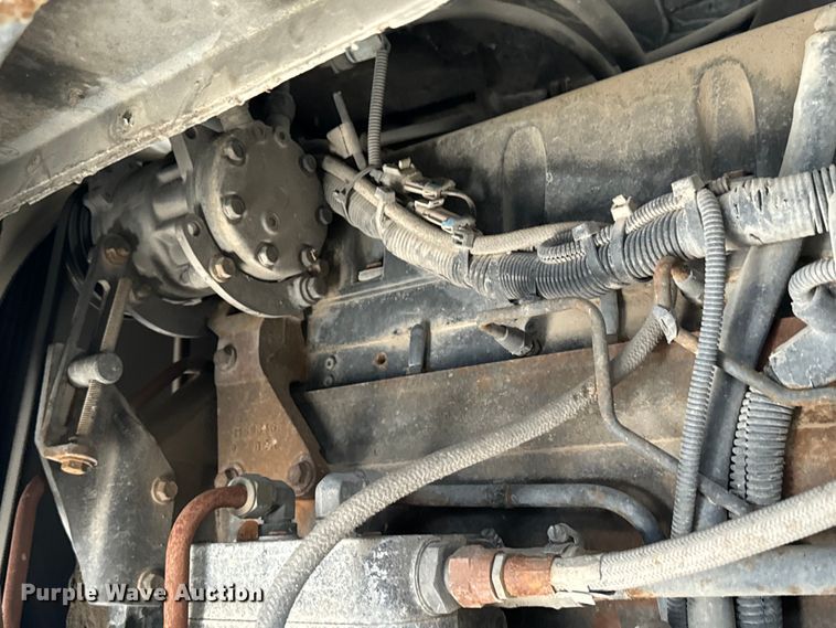 image for item EE7502 2001 Volvo WX64 refuse truck