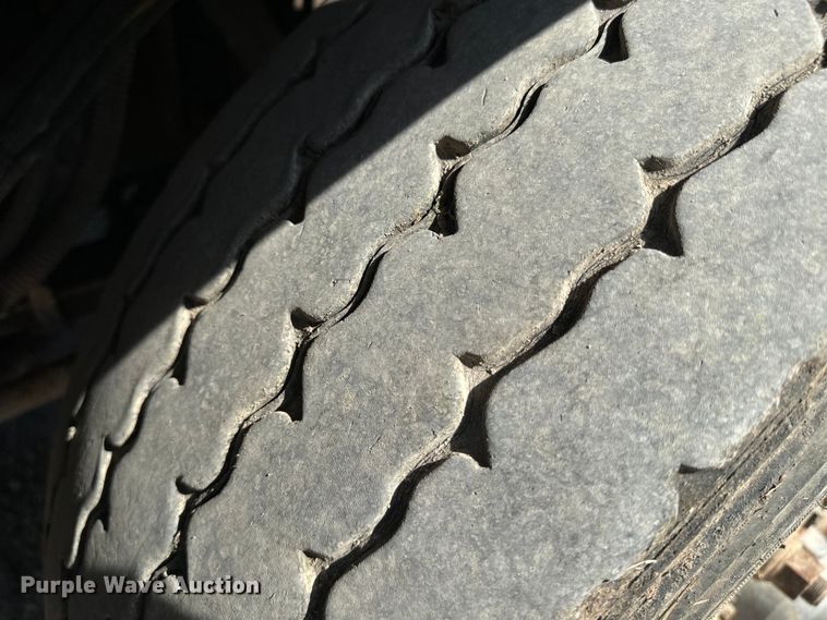 image for item EE7502 2001 Volvo WX64 refuse truck