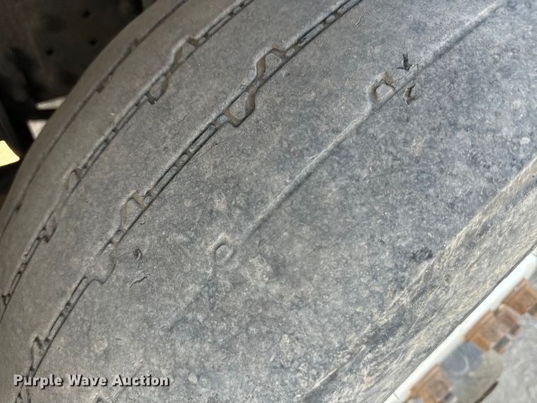 image for item EE7502 2001 Volvo WX64 refuse truck