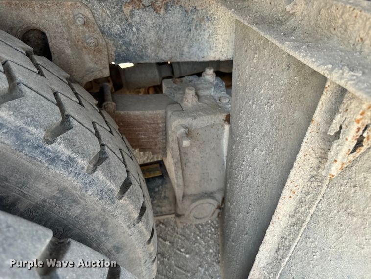 image for item EE7502 2001 Volvo WX64 refuse truck