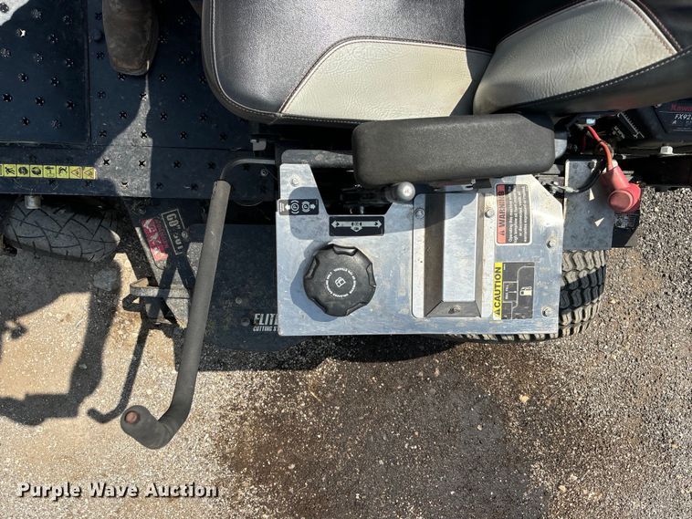 image for item EE7556 Jacobsen Dixie Chopper ZTR lawn mower