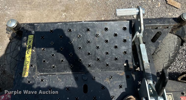 image for item EE7556 Jacobsen Dixie Chopper ZTR lawn mower