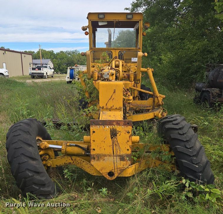 image for item EE8474 1966 Galion 104 rigid frame motor grader