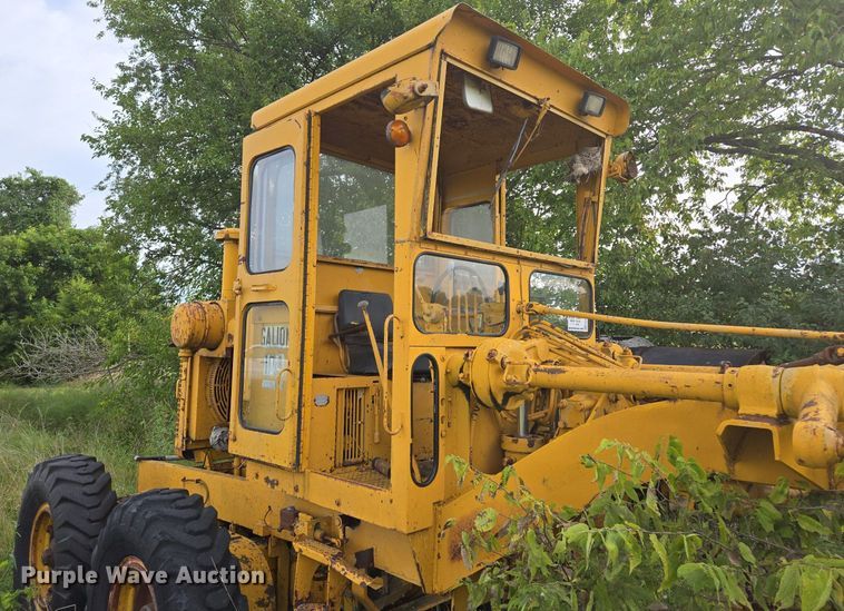 image for item EE8474 1966 Galion 104 rigid frame motor grader
