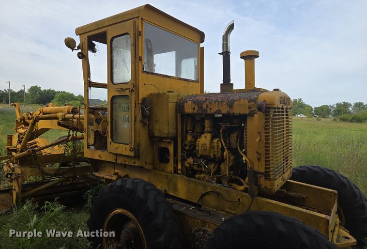 image for item EE8474 1966 Galion 104 rigid frame motor grader