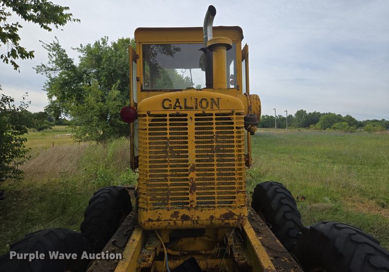 image for item EE8474 1966 Galion 104 rigid frame motor grader