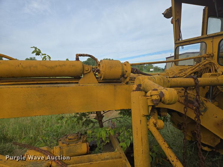 image for item EE8474 1966 Galion 104 rigid frame motor grader