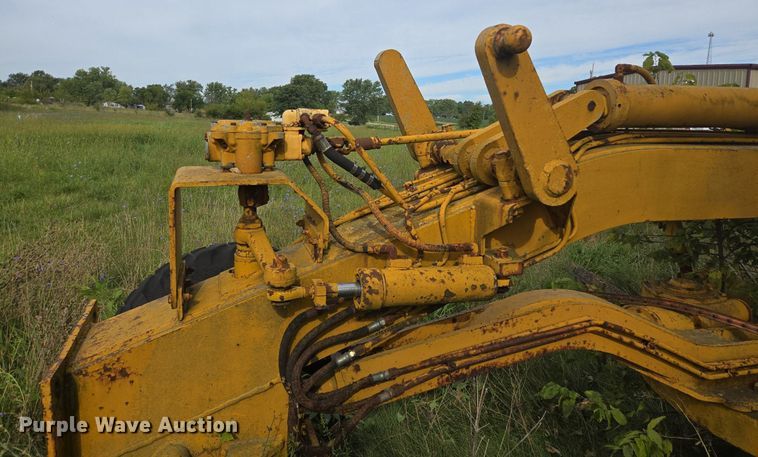 image for item EE8474 1966 Galion 104 rigid frame motor grader
