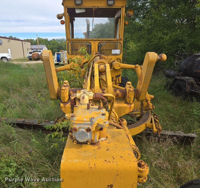 image for item EE8474 1966 Galion 104 rigid frame motor grader