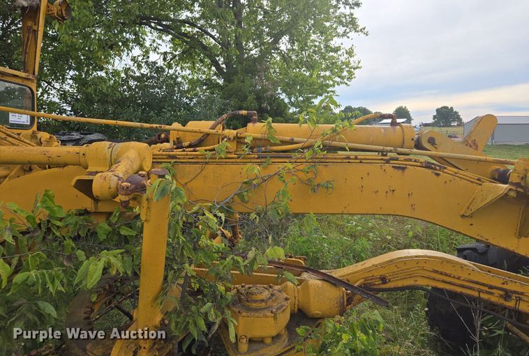 image for item EE8474 1966 Galion 104 rigid frame motor grader