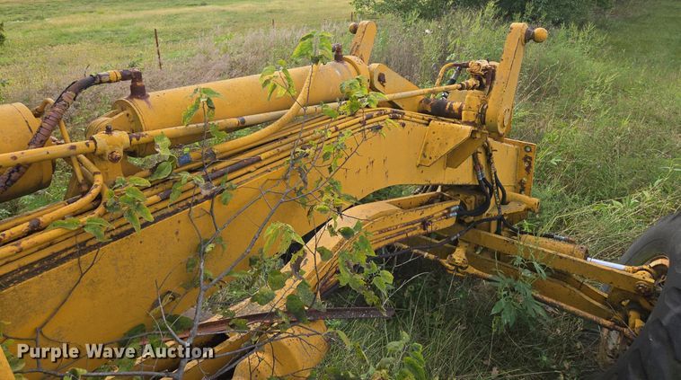 image for item EE8474 1966 Galion 104 rigid frame motor grader