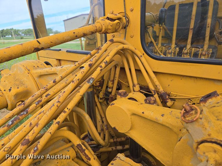 image for item EE8474 1966 Galion 104 rigid frame motor grader