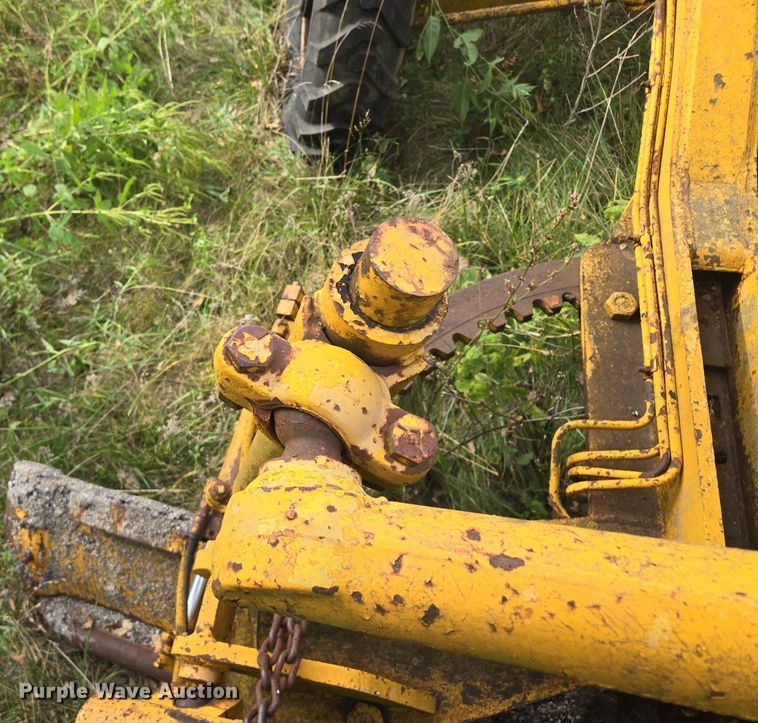 image for item EE8474 1966 Galion 104 rigid frame motor grader